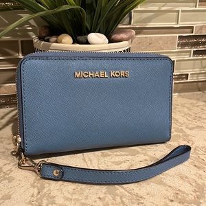 Michael Kors wristlet wallet